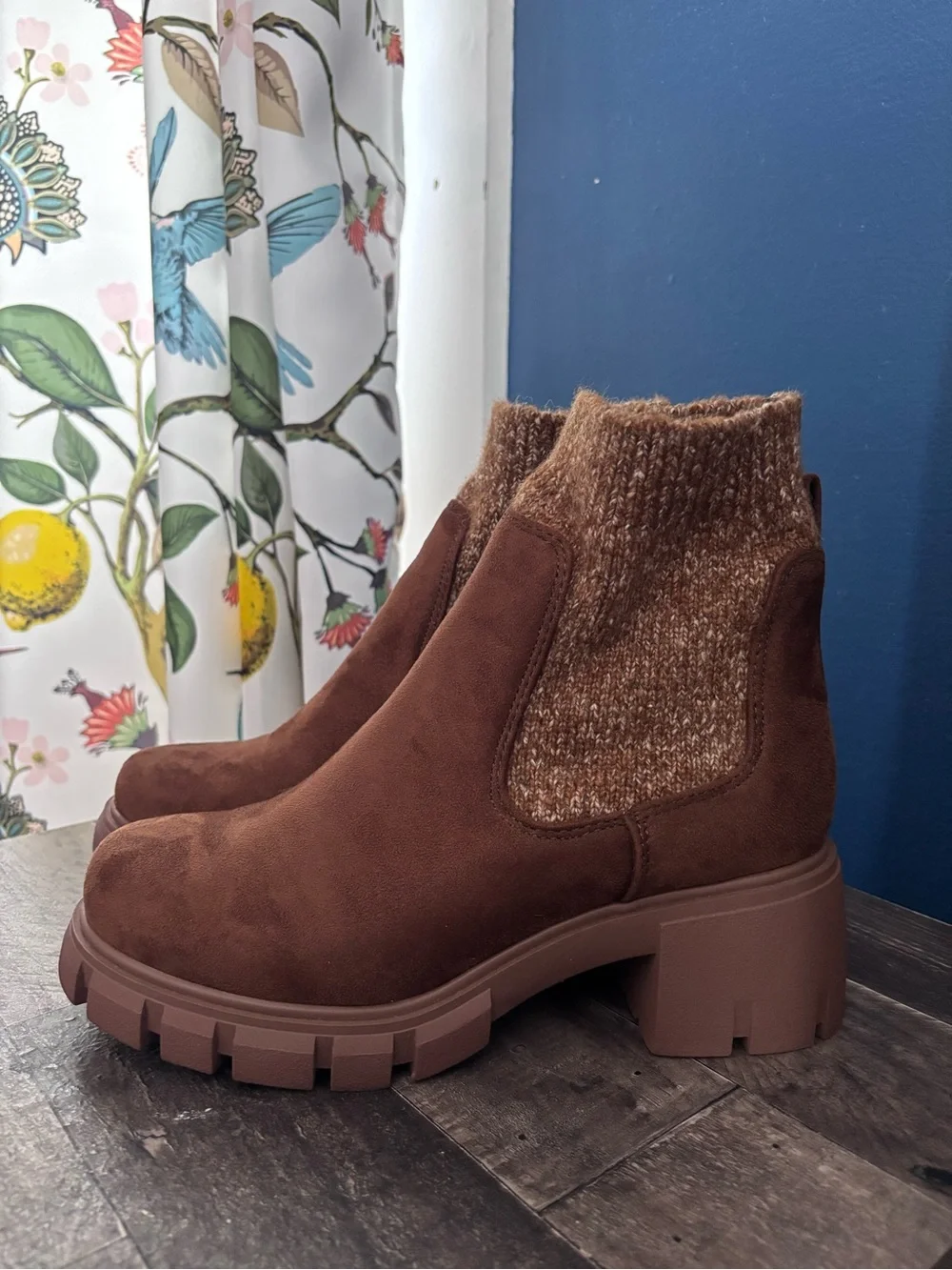 Women’s Chunky Chelsea Boot in Brown with Knit Collar